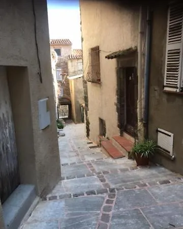 Logement neuf centre du village aux pieds du château Grimaud Extérieur photo