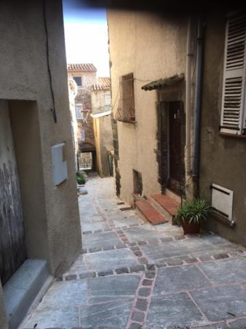 Neuf Centre Du Village Aux Pieds Du Chateau Grimaud